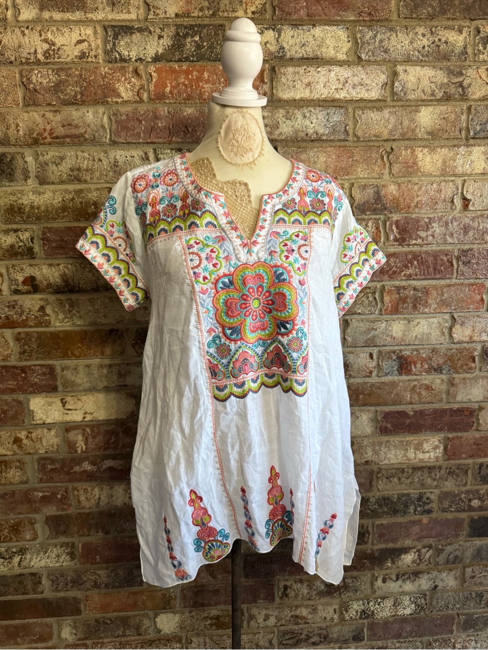 Johnny Was White Tunic with Multicolor Floral Embroidery